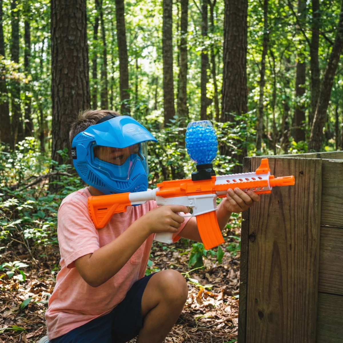 Enfant jouant au GellyBall